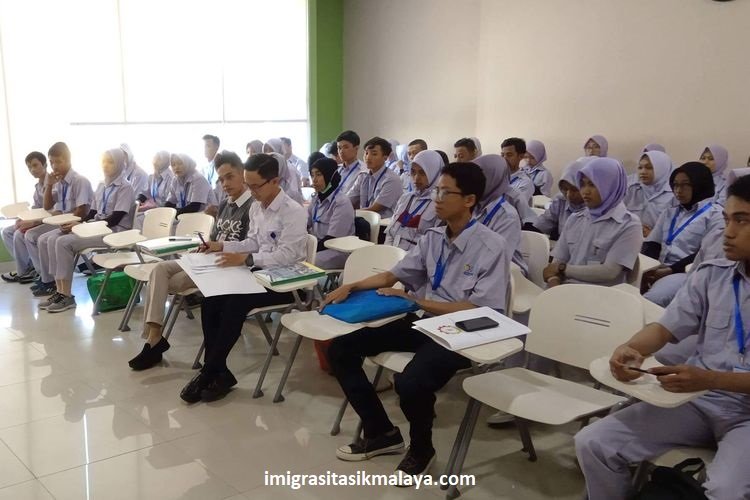Universitas Negeri Terbaik di Surakarta Jawa Tengah